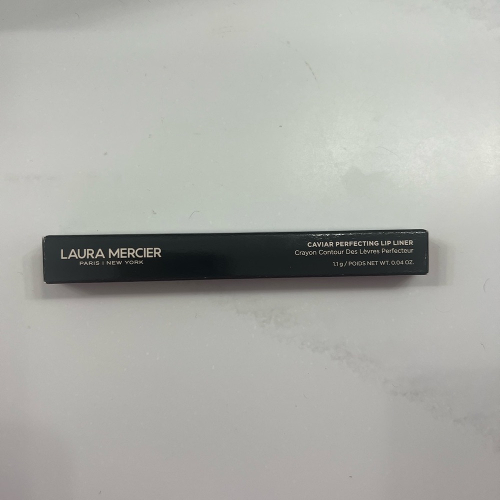 Laura Mercier Caviar Perfecting Lipliner “Precious Plum”